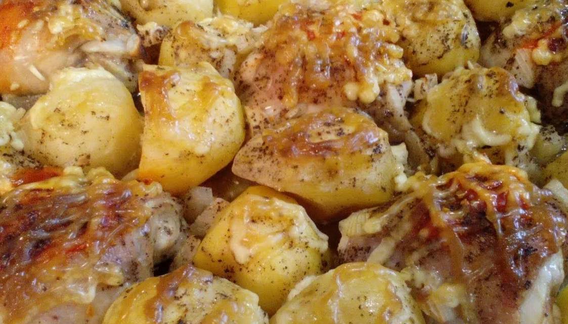 Куриные рулетики с начинкой в духовке — 11 вкусных рецептов